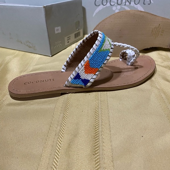 Coconuts by Matisse Shoes Coconuts White Flat Flip Flops Poshmark